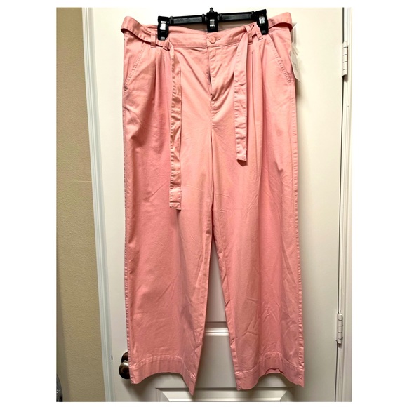 Relaxed fit self belt pant - Picture 1 of 3